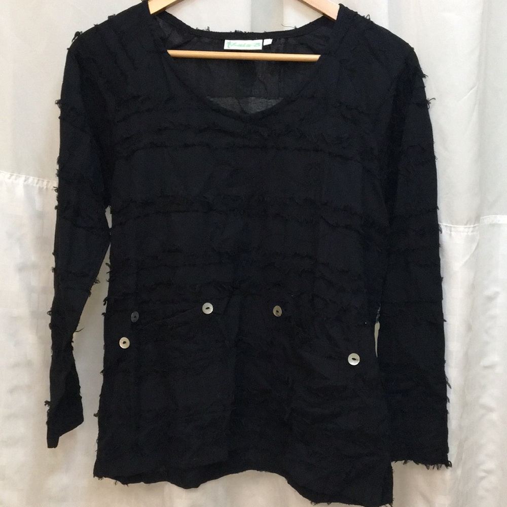 Lulu B black tunic sz small